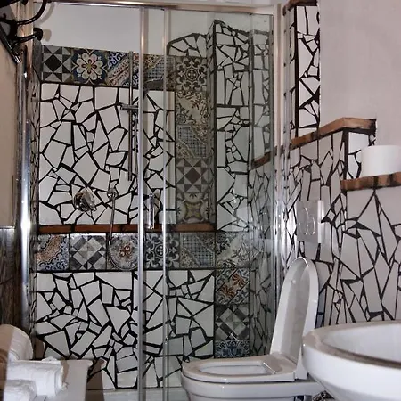 Un Coccodrillo A Frassino 3*