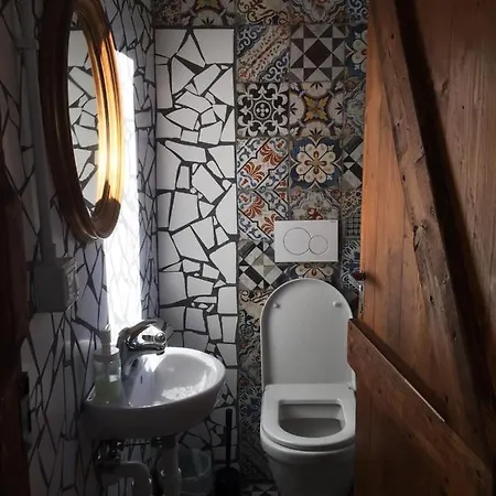 Un Coccodrillo A Frassino Bed and breakfast