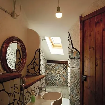 Un Coccodrillo A Frassino Bed and breakfast 3*